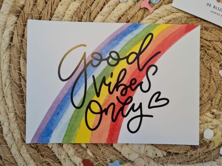 'Good Vibes Only' Regenboog - Ansichtkaart